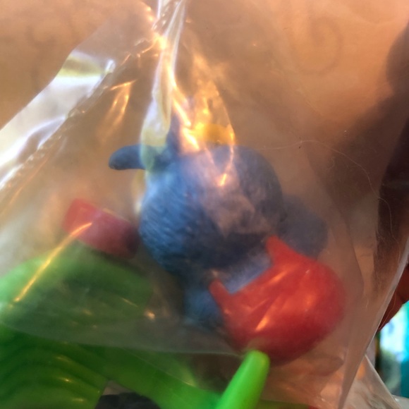 Lot Of 8 Vintage 1990s McDonalds Toys, 5 Are Sealed In Package Daisy Muppet Bugs - Picture 8 of 12